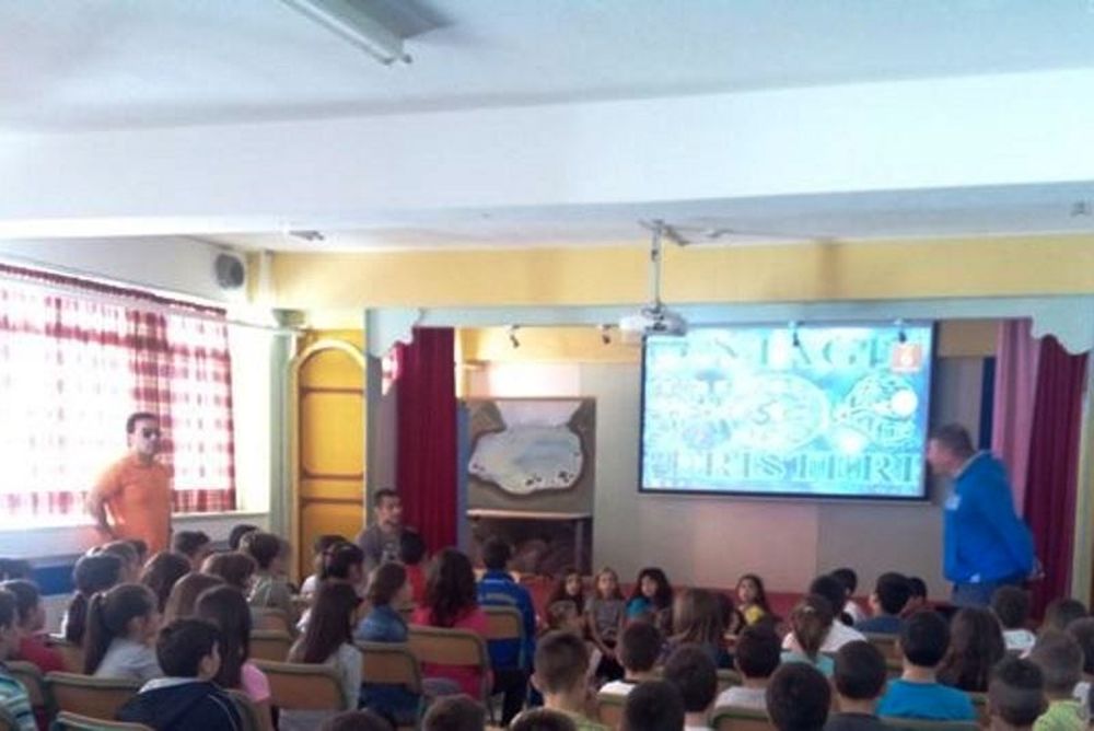 Ατρόμητος: Επίσκεψη Τσέναμο σε σχολείο της Αγίας Βαρβάρας (photos)