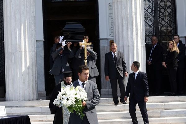 Ολυμπιακός: Κηδεύτηκε ο Τραυλός (photos)