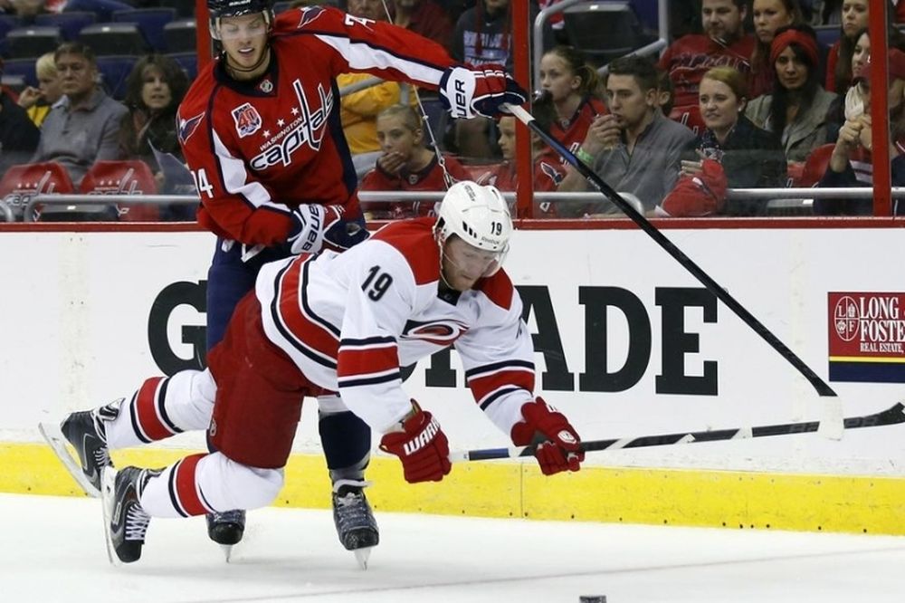 NHL: Νέοι τραυματισμοί για τους Χαρικέινς στο τέλος της preseason (videos)