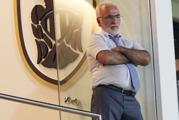 ΠΑΟΚ: Περιμένουν τη συμφωνία κυβέρνησης - τρόικας για τα χρέη