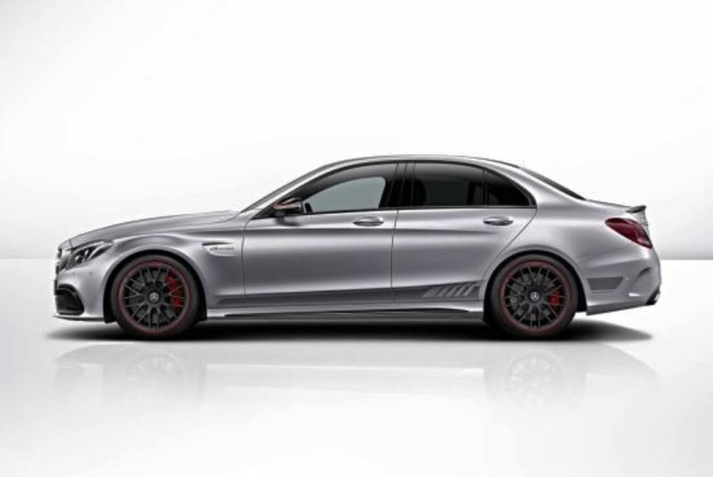 Εντυπωσιάζει η C63 AMG Edition 1
