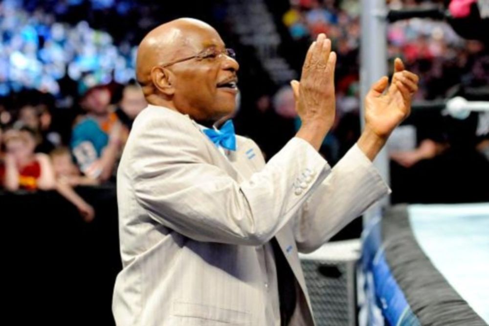 SmackDown: Επέτειος με Teddy Long και John Laurinaitis (photos+videos)