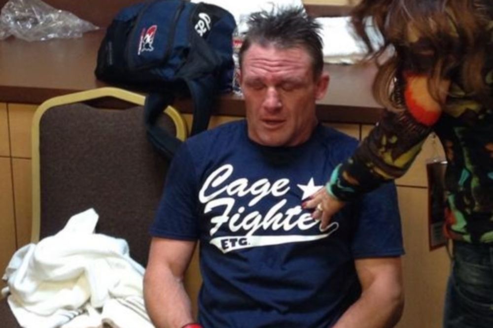 Bellator 128: Ολοκληρωμένος πρωταθλητής ο Warren, ήττα για Μιχαηλίδη (videos)