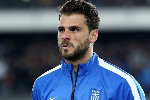 Η Ρόμα κοιτάζει Καρνέζη!  