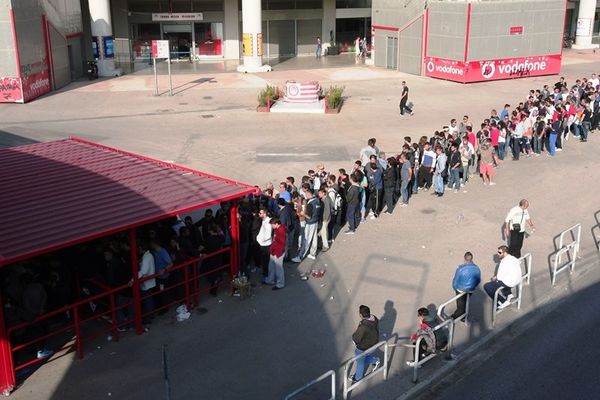 Ολυμπιακός: Ουρές για ένα εισιτήριο με Γιουβέντους (photos)
