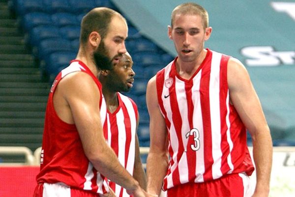 Ολυμπιακός: «Πετάει» για το «διπλό»