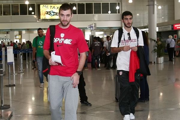 Ολυμπιακός: Η αναχώρηση για Ισπανία (photos)