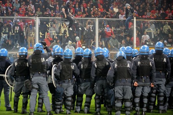 Όταν η βία γίνεται … εθνική υπόθεση (videos+photos)