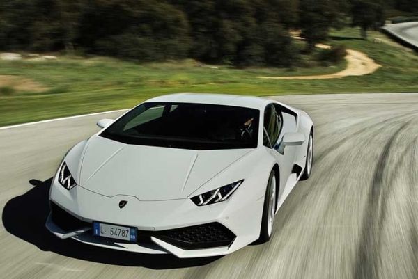 Ξεπερνά τις προσδοκίες η Lamborghini Huracan
