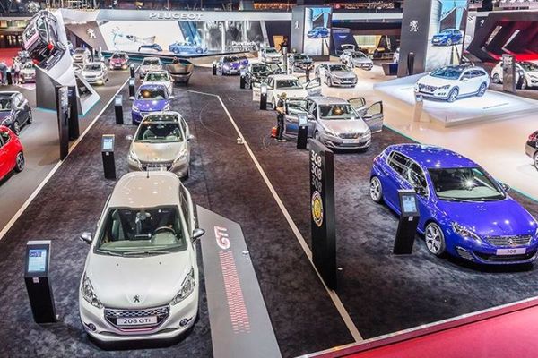 Κερδισμένη η Peugeot από το σαλόνι του Παρισιού