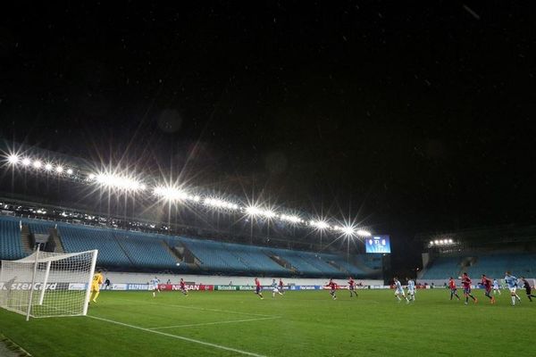 Μεταμφιέστηκαν σε Ρώσους αστυνομικούς οι οπαδοί της Σίτι (photos)