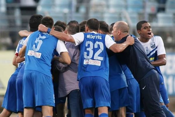 Λαμία: Επιστροφή Ρεπετσά, Καμαρά