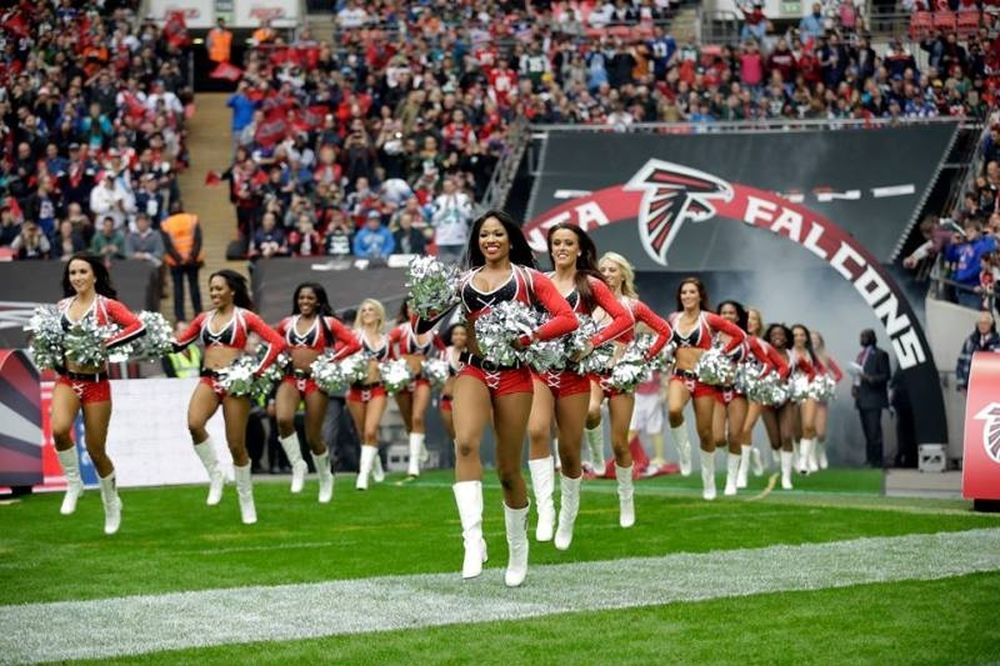 NFL: «Απόβαση» στο Λονδίνο οι τσιρλίντερ (photos)