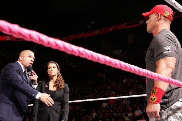 Raw: Αναλαμβάνει τη διάλυση των Authority o Cena (photos+videos)