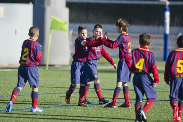 Οι μικροί μάγοι της «La Masia» εν δράσει (video)