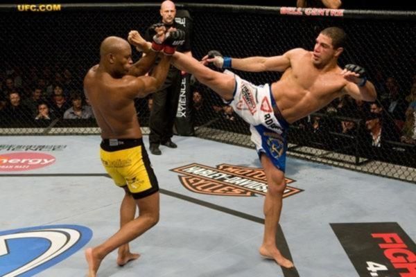 UFC 183: Ευκαιρία ανόδου για Thales Leites