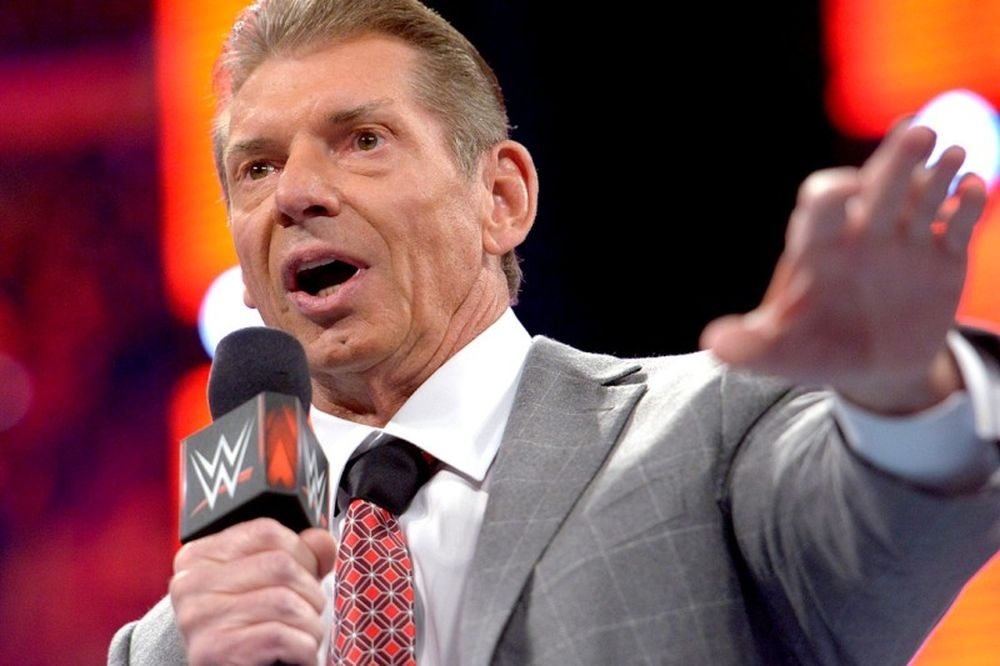 Raw: Επέστρεψε ο Vince McMahon (photos+videos)