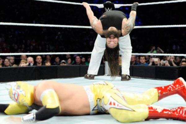 Main Event: Νικηφόρα επιστροφή για Bray Wyatt (photos+videos)