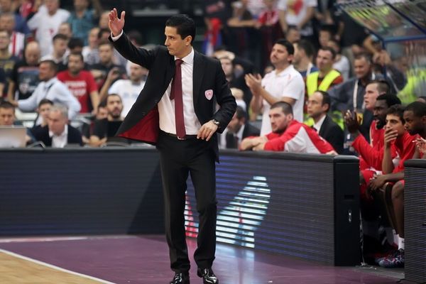 Ολυμπιακός: Κάτω το κεφάλι