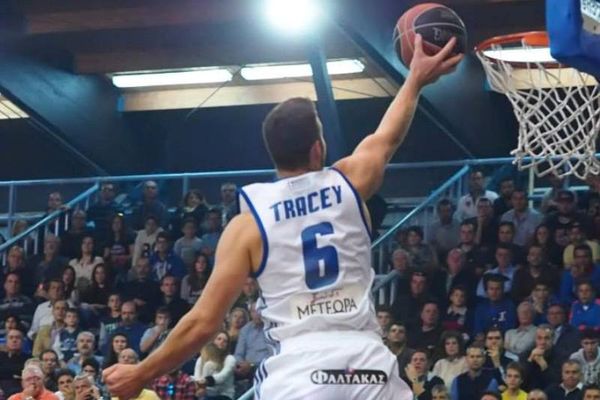 Τρέισι: «Να δυσκολέψουμε τον Ολυμπιακό»