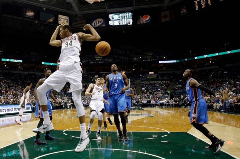 NBA: Γεμίζει αυτοπεποίθηση ο Αντετοκούνμπο