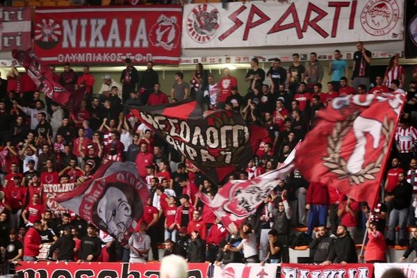 Onsports TV: Λίγοι, αλλά εκδηλωτικοί στο ΣΕΦ (video)