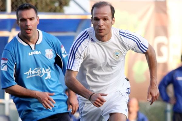 Μπασινάς: «Μήπως να παραιτηθείτε στην ΕΠΟ;»