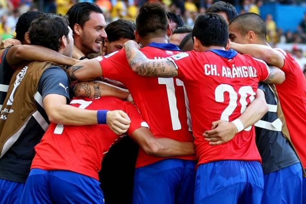 Πέντε γκολ για Χιλή, στις καθυστερήσεις η Παραγουάη (videos)