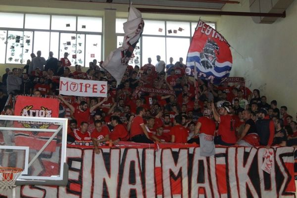 Ολυμπιακός: Κοκκίνισε το «Μελίνα Μερκούρη» (photos)