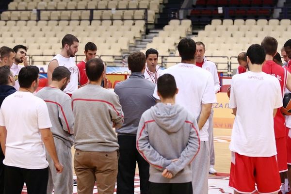 Ολυμπιακός: Όταν κοιτάς το... ΣΕΦ από ψηλά! (video)