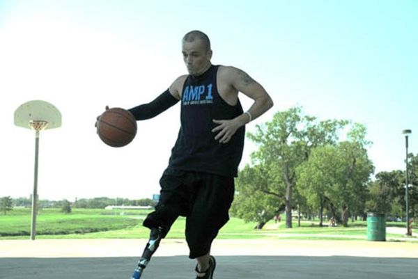 Ο πρώτος επαγγελματίας μπασκετμπολίστας με ένα πόδι στο Onsports (photos+videos)