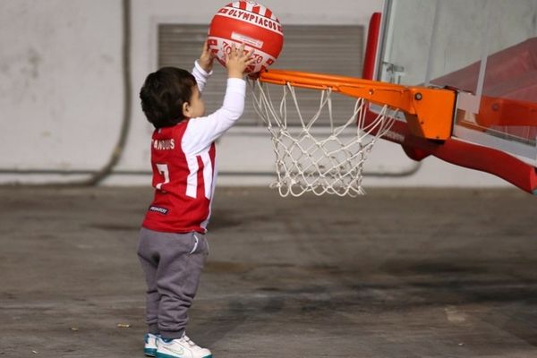 Ολυμπιακός: Γέμισε παιδιά το ΣΕΦ (photos)