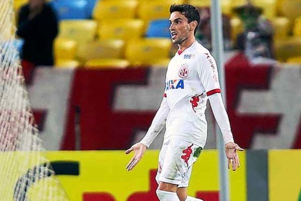 Πιμπάο: «Περιμένω την ΑΕΚ»