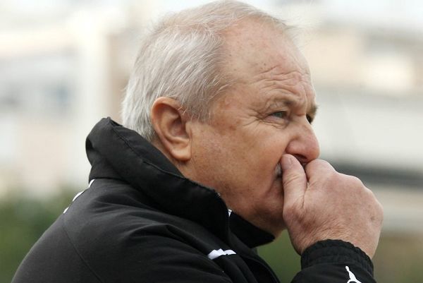 Διαμαντόπουλος: «Ο διαιτητής... χάλασε το ματς»