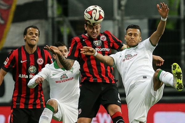 Επτά γκολ και … έξι δοκάρια  το Άϊντραχτ – Βέρντερ (video)