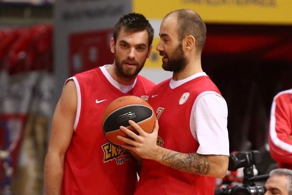 Ολυμπιακός: Νίκη πρωτιάς στο ΣΕΦ (video+photos)