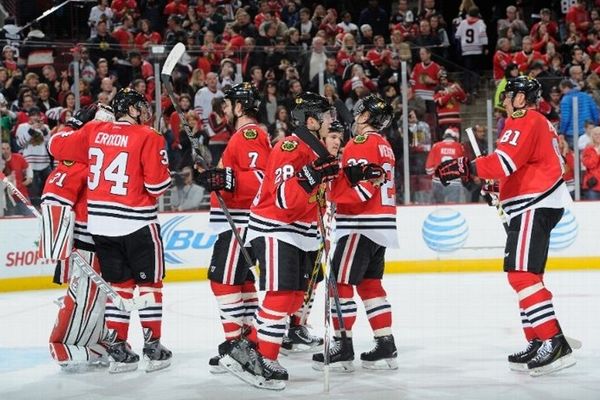 NHL: «Φορτώνουν» οι Μπλάκχοκς (videos)