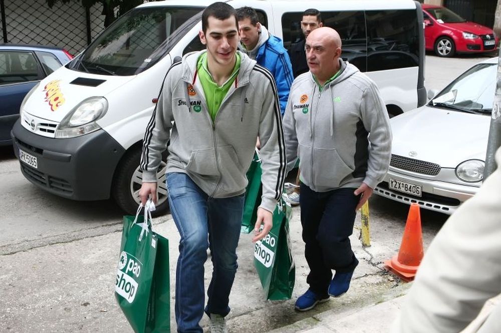 Μποχωρίδης: «Να χαμογελάνε τα παιδιά» (videos)