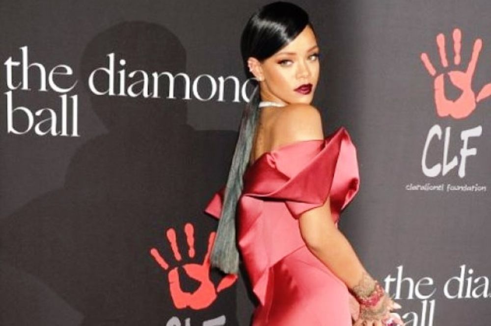 Tι είναι αυτό που βασανίζει τη Rihanna εδώ και χρόνια;