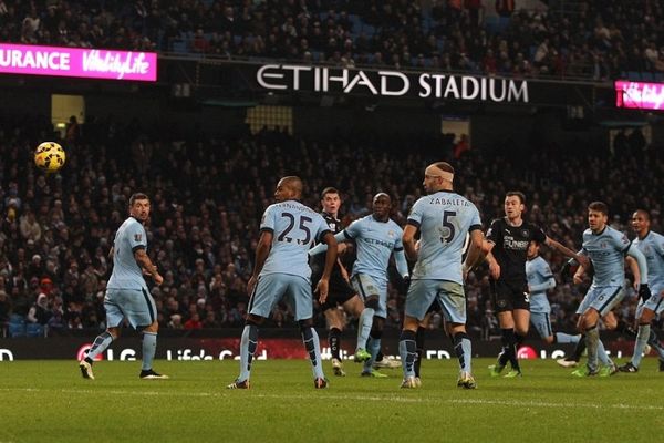 Το κορυφαίο γκολ  στο φινάλε του 2014 στην Premier League (video)