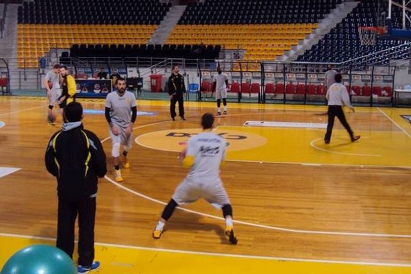 Άρης: «Μέσα» Τόμας, Πάσαλιτς, εκτός Νέιμικ και Καραθανάσης