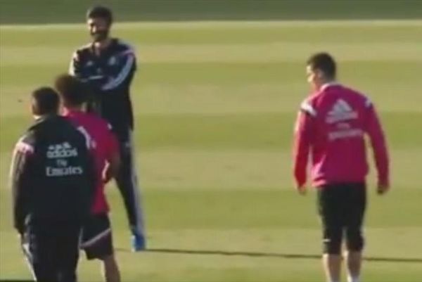 Ρεάλ Μαδρίτης: Πάσα με την... πλάτη ο Ρονάλντο (video)