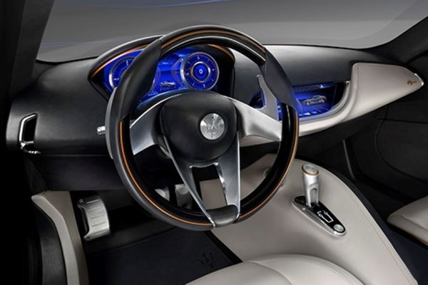 Ετοιμάζεται η Maserati Alfieri (vid)
