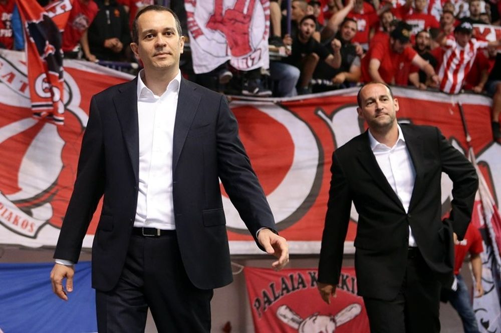 Ολυμπιακός: Στα αποδυτήρια οι Αγγελόπουλοι