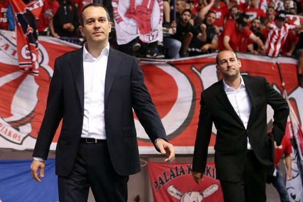 Ολυμπιακός: Στα αποδυτήρια οι Αγγελόπουλοι