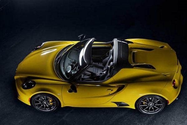 H Alfa Romeo 4C Spider και επισήμως