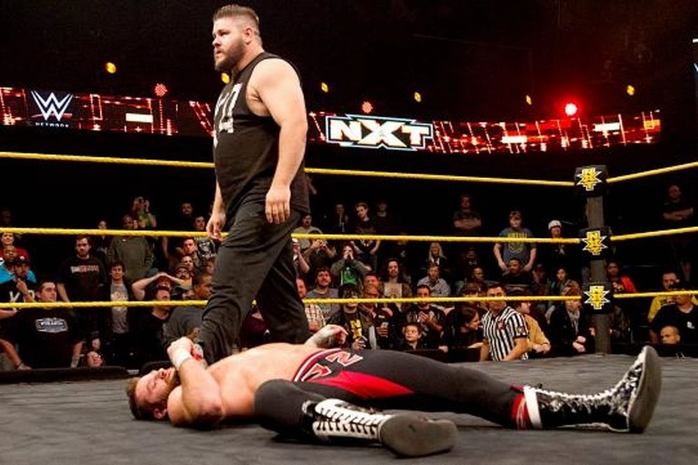 NXT: Υπεράσπιση και πόνος για Sami Zayn (photos+videos)
