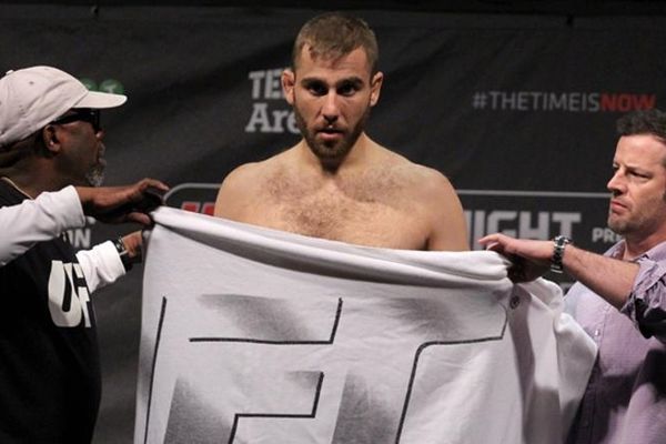 UFC on FOX 14: Στα κιλά του ο Τόνι Χριστοδούλου (video)