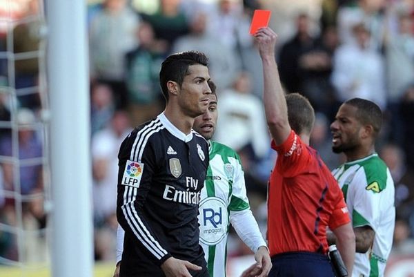  Φθηνά θα τη γλιτώσει ο Κριστιάνο Ρονάλντο για το … σόου βίας (video+photos)