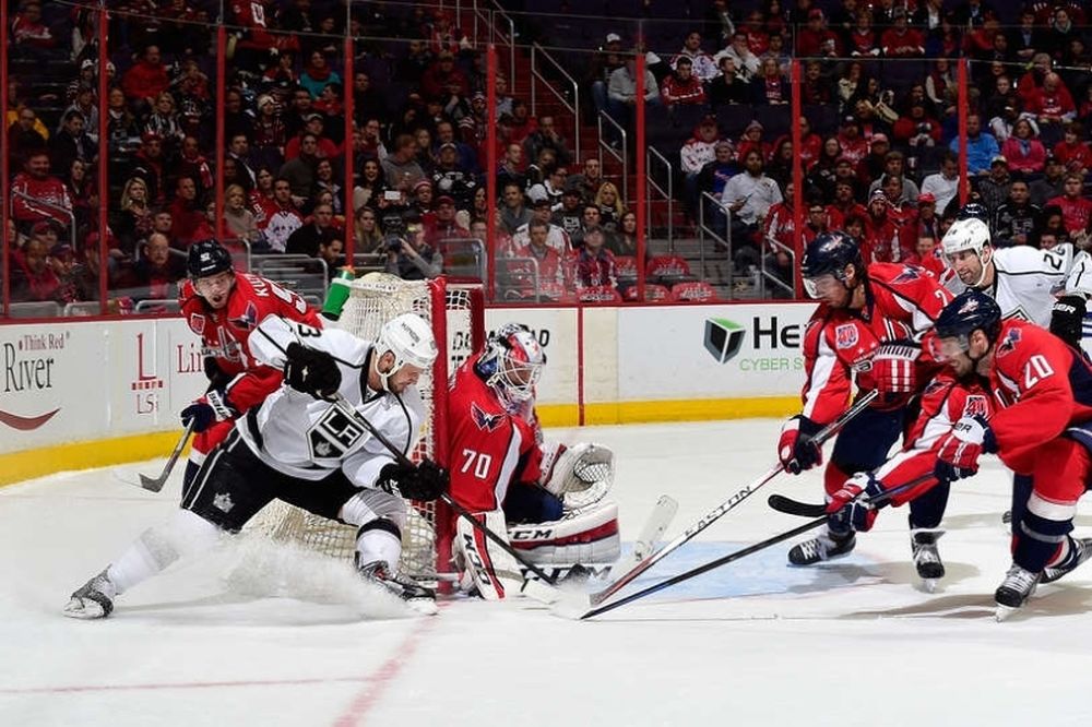 NHL: Απροσπέλαστος Holtby για Κάπιτολς (videos)